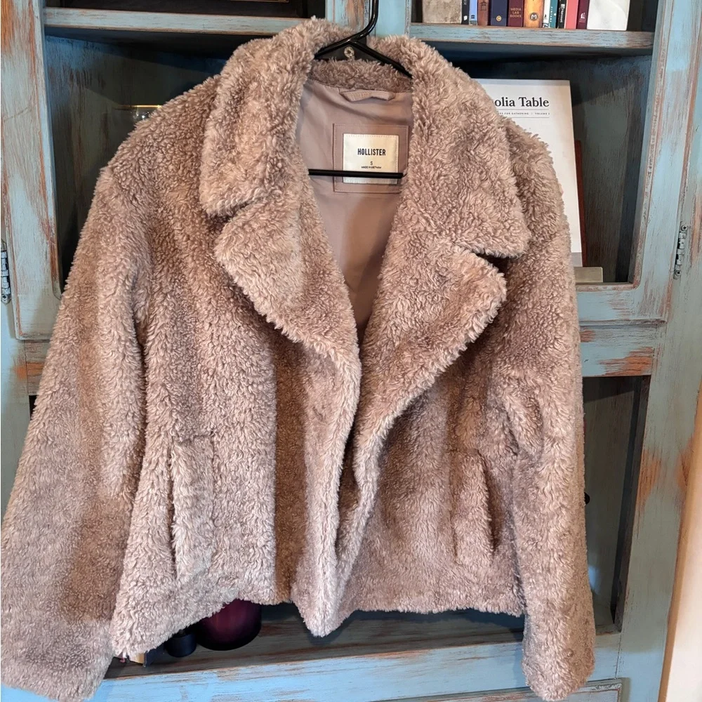 Hollister size small jacket - Picture 2 of 12